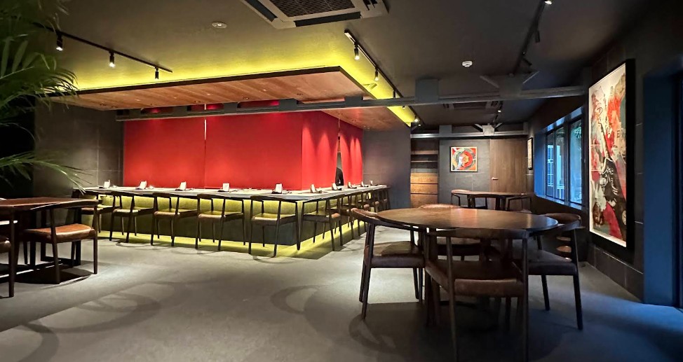 贅を極めた薪火料理コース＆ライブダイニング